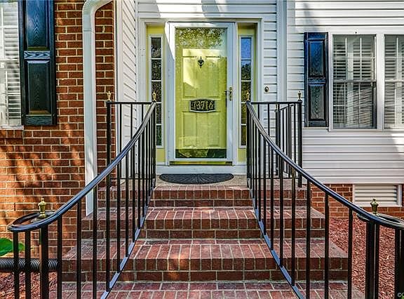 2nd image of 13716 Nairn Pl