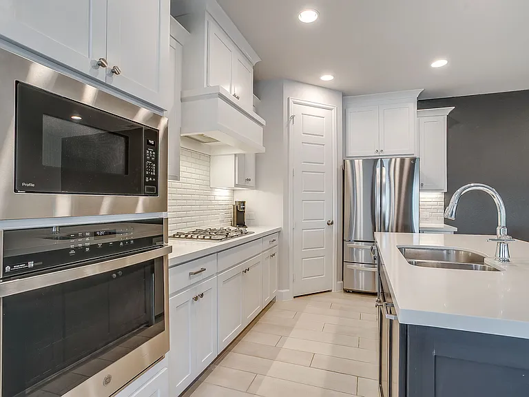 2113 Domingo Dr — Photo 25