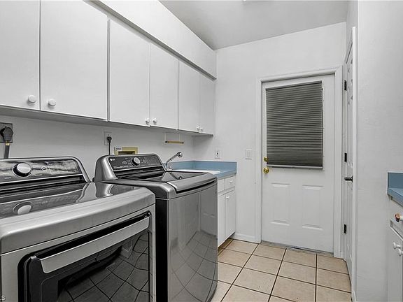 5th image of 22756 Caroline DR