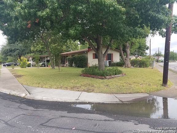 4th image of 7107 Hickory Grove Dr