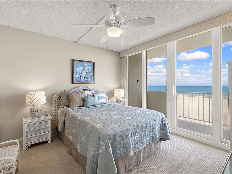 140 Seaview Ct #S902 — Photo 10