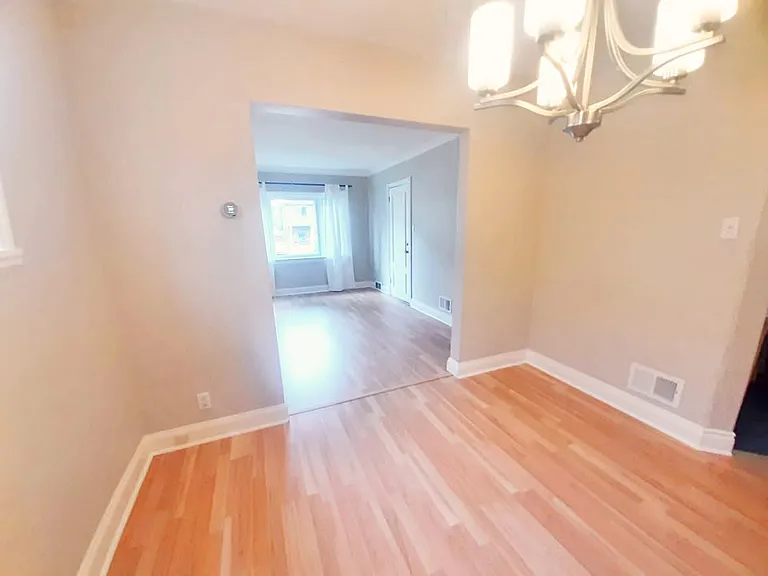 100 Kildonan Dr #2 — Photo 6