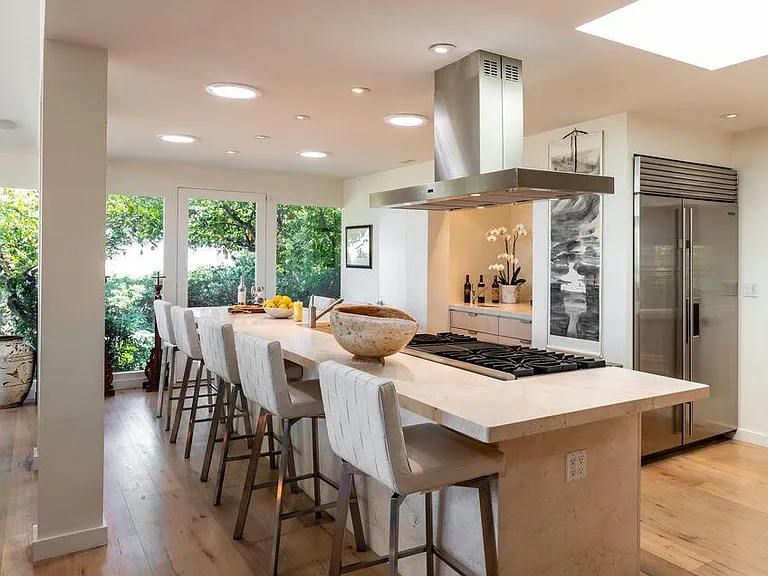 830 Buena Vista Dr — Photo 12