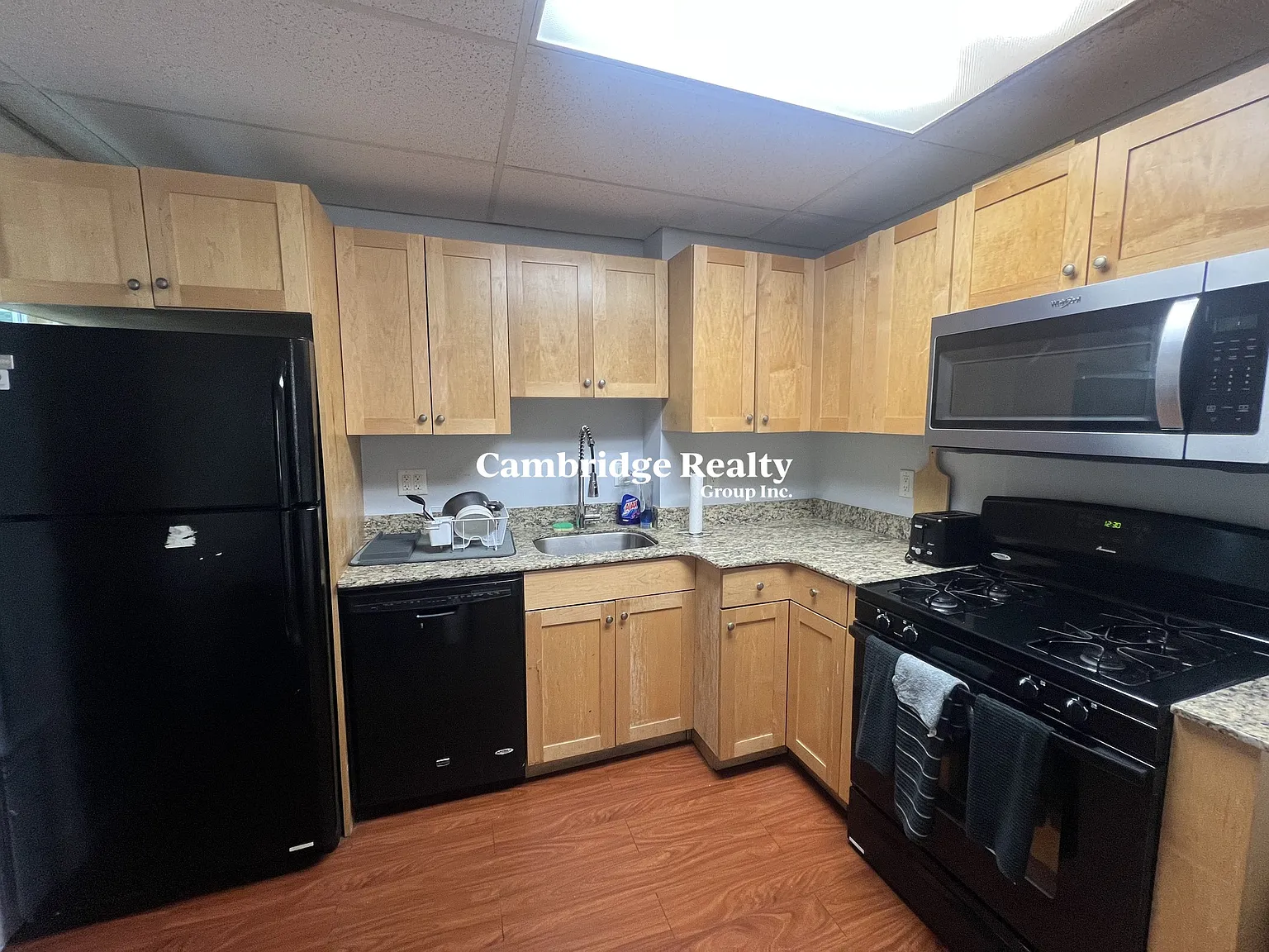 3 bed, 1.0 bath, $3,300 — Photo 3