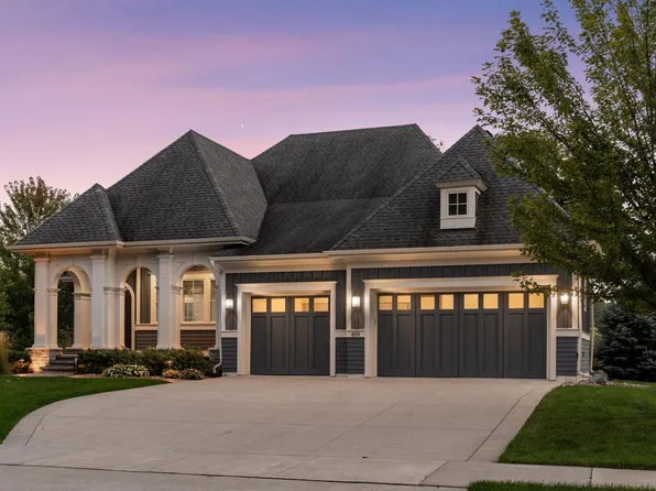 655 Shawnee Woods Rd, Medina, MN 55340