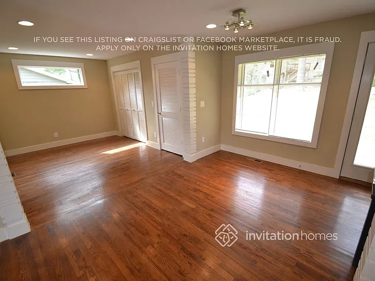 2020 Rodeo Ct SE — Photo 2