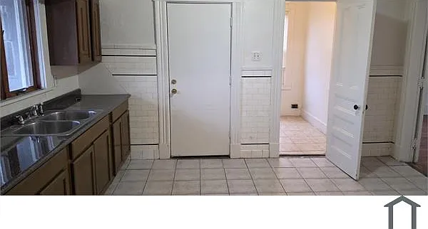 3 bed, 925 sqft, $1,900 — Photo 3