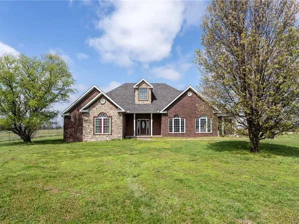 19030 Shady Grove Rd, Siloam Springs, AR 72761