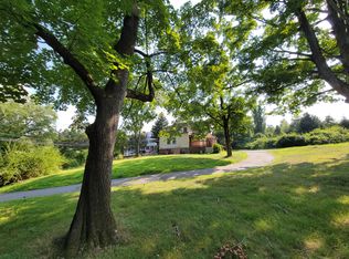 61 Montebello Rd, Suffern, NY 10901