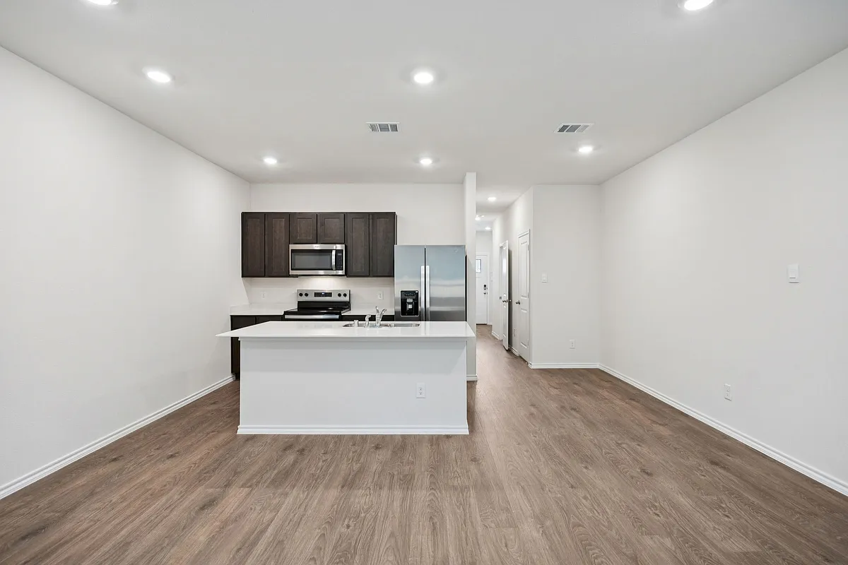 Building Photo - 7020 Vining Dr