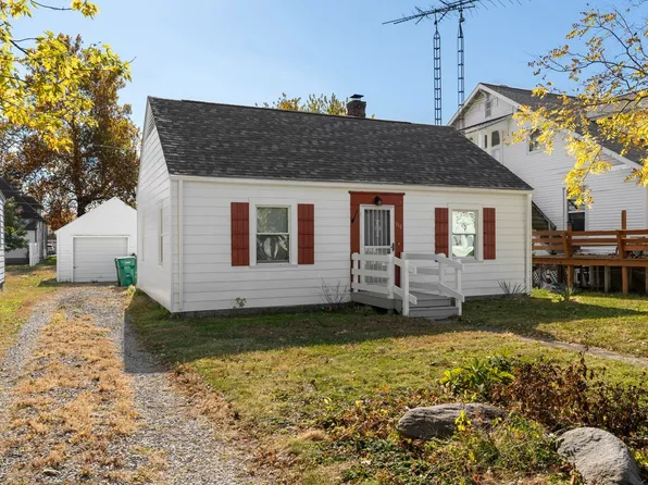 110 E Peterson St, Otterbein, IN 47970