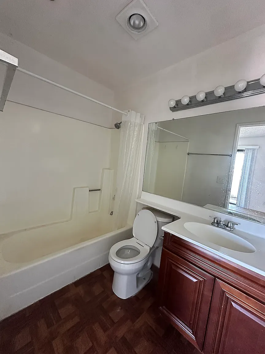 3 bed, 1000 sqft, $2,495 — Photo 4