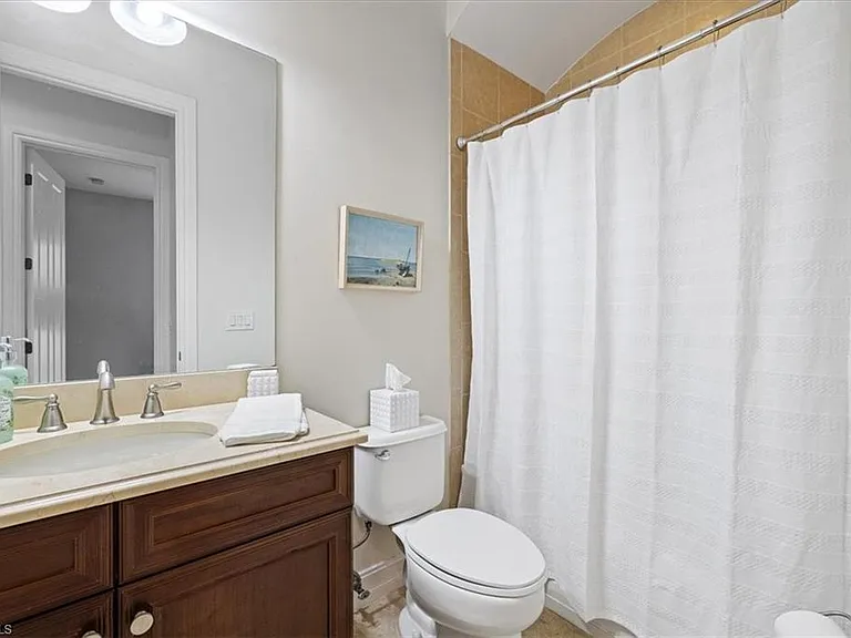 7831 Valencia Ct — Photo 25
