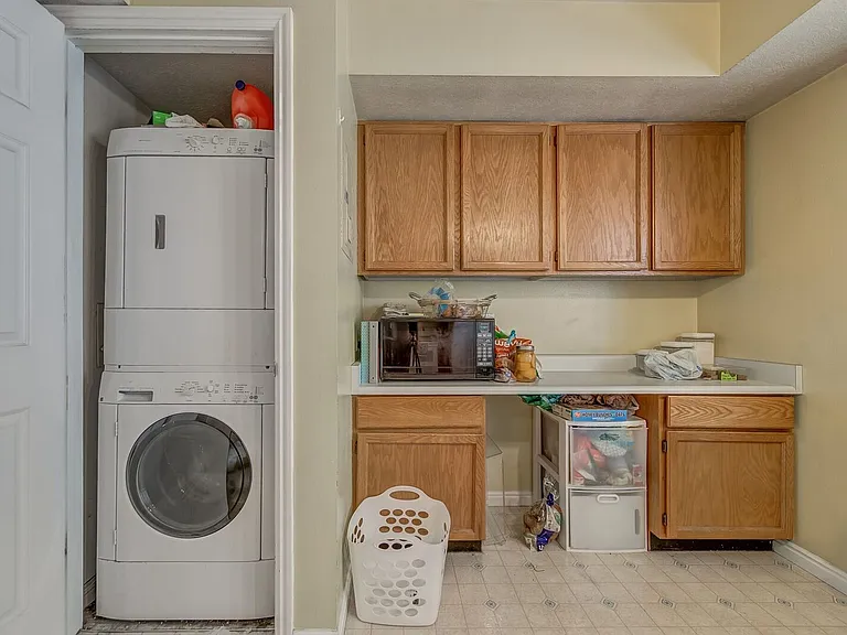 547 N 300 E #5 — Photo 8