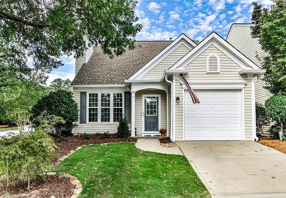 87 Chenery Dr