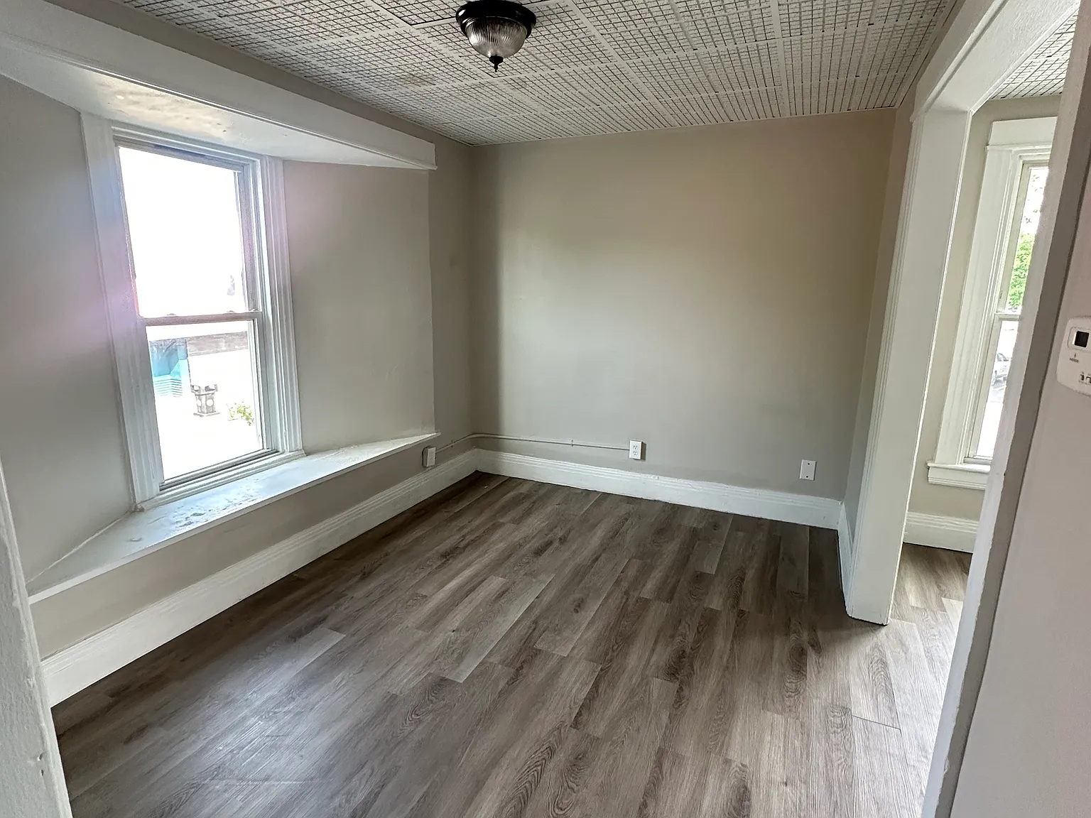 970 S Clinton Ave — Photo 4