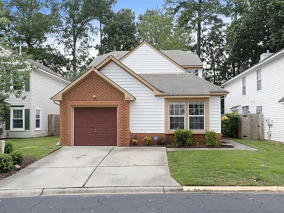 2nd image of 909 Ivystone Way