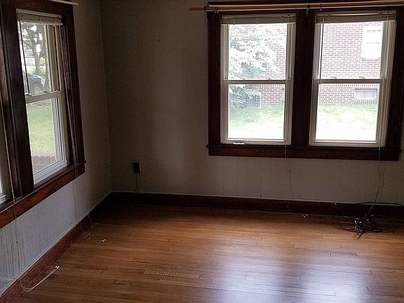 3rd image of 1200 Wilbur Ave