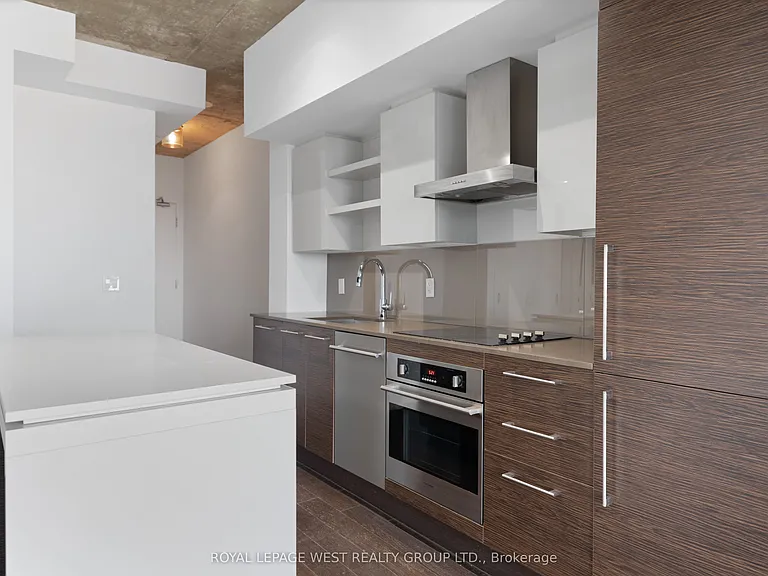 1030 King St W #835 — Photo 5