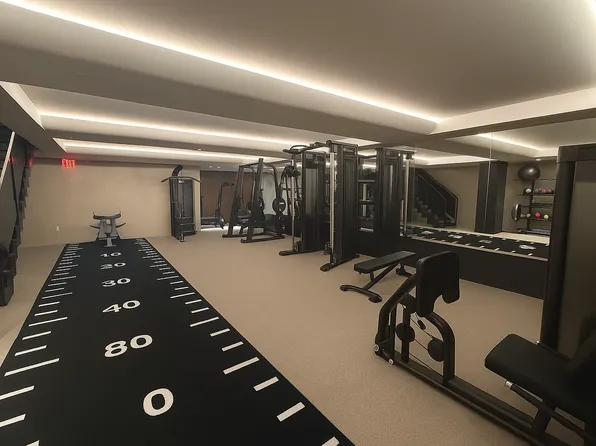 953 Dean Street image 5 of 9