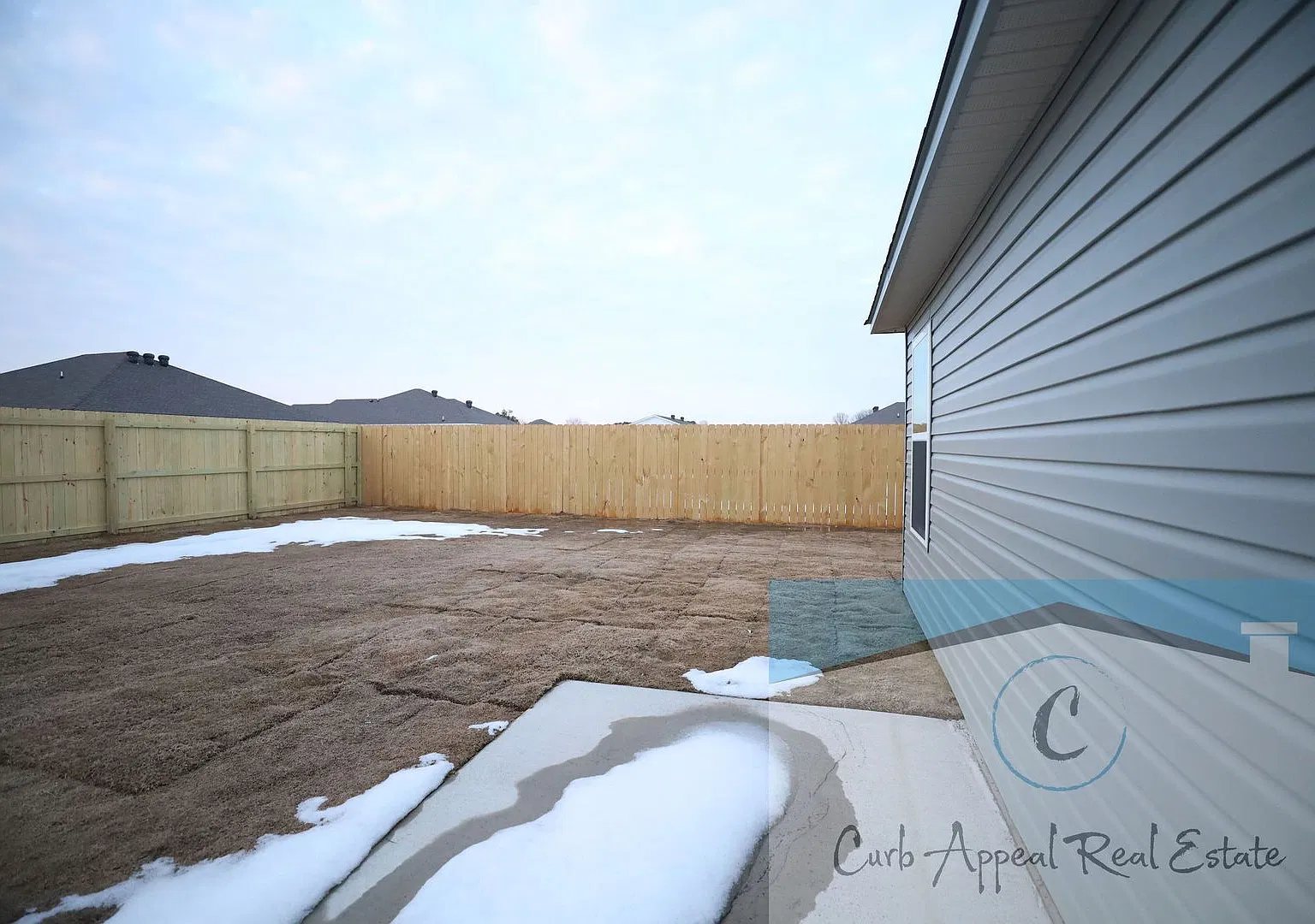 Beautiful Newer Construction 4-Bedroom Home Fenced Yard, 2-Car Garage & Nettleton Schools! — Photo 2