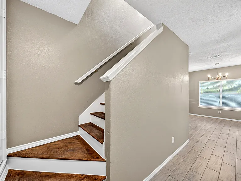 1523A Collin Dr — Photo 12
