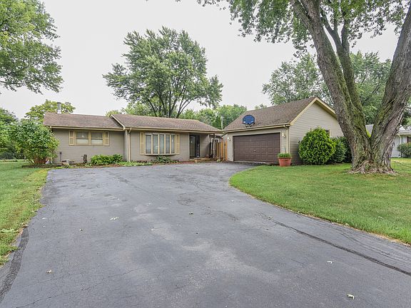 2nd image of 1150 Lindenwood Dr