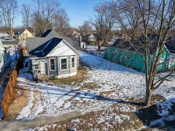 1131 N 9th St, Terre Haute, IN 47807