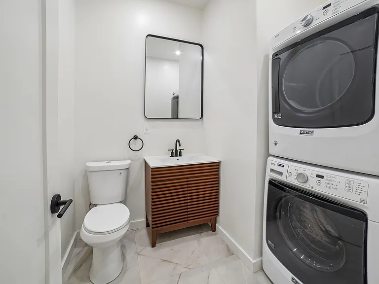 62.5 Oak St #2 — Photo 20