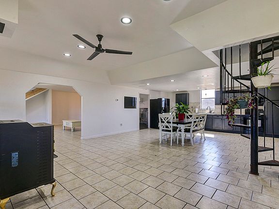 3rd image of 580 S Farm Road 89