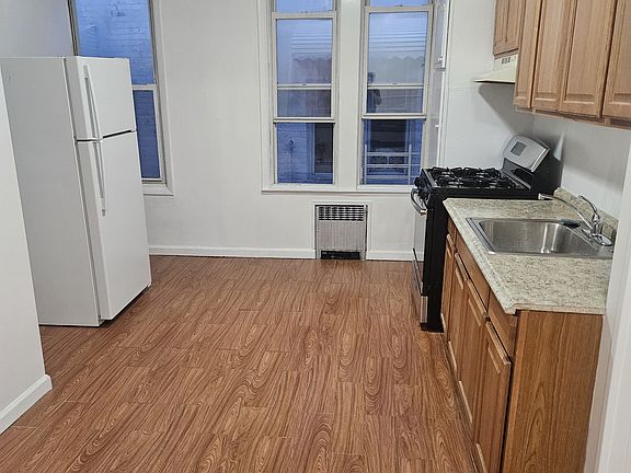 3rd image of 8840 81st Ave #2