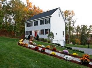 33 Peaslee Rd, Rochester, NH 03867