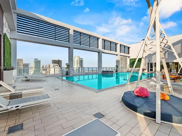 151 SE 1st St, Miami, FL