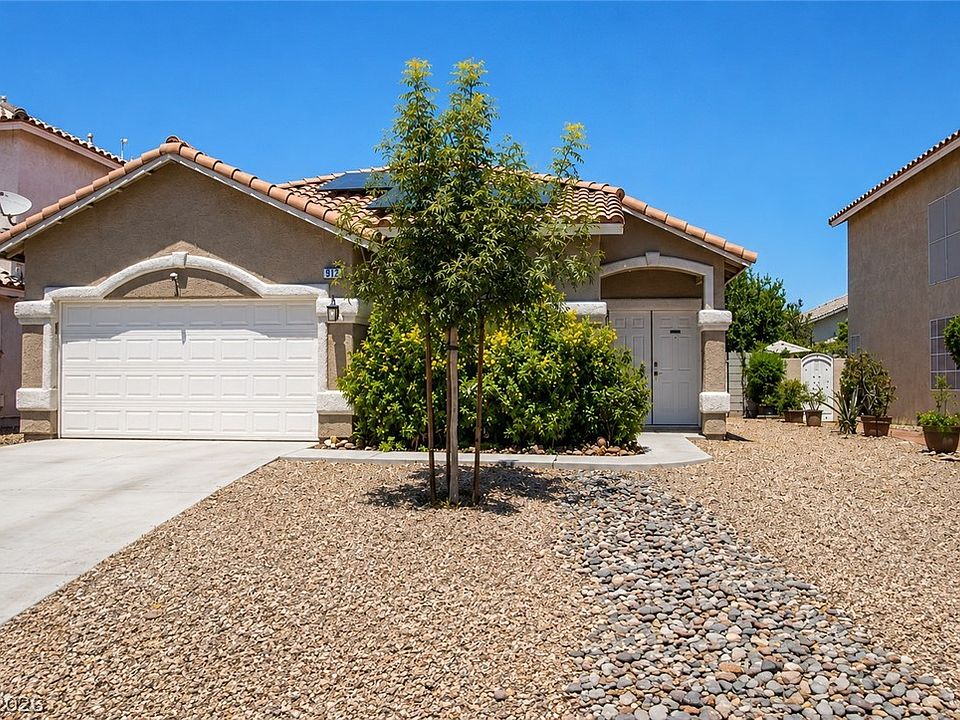 1st image of 912 Sterling Thorn Ct
