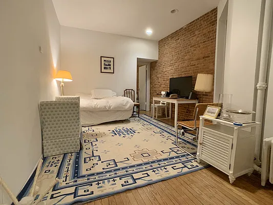 Rented by Highline Residential | media 1