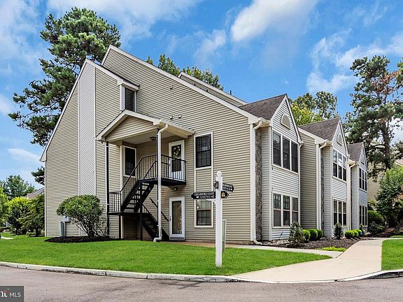 2nd image of 47 Chelmsford Ct
