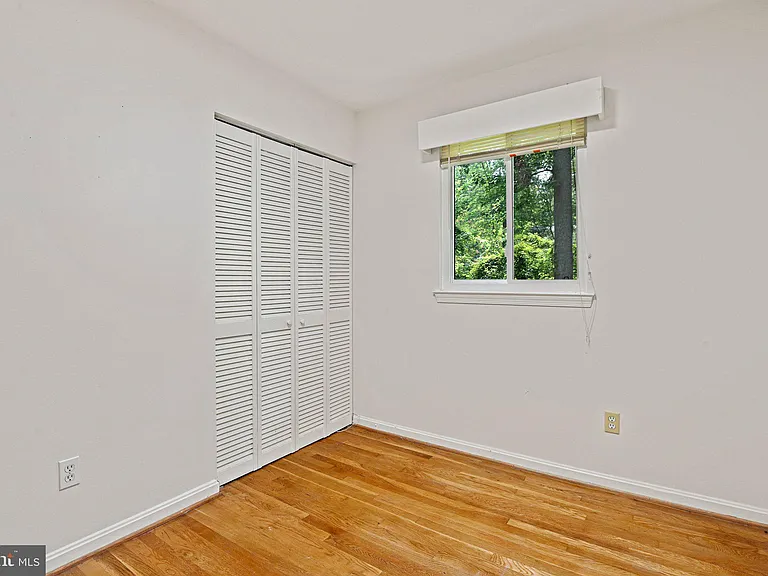 8701 Parliament Dr — Photo 29