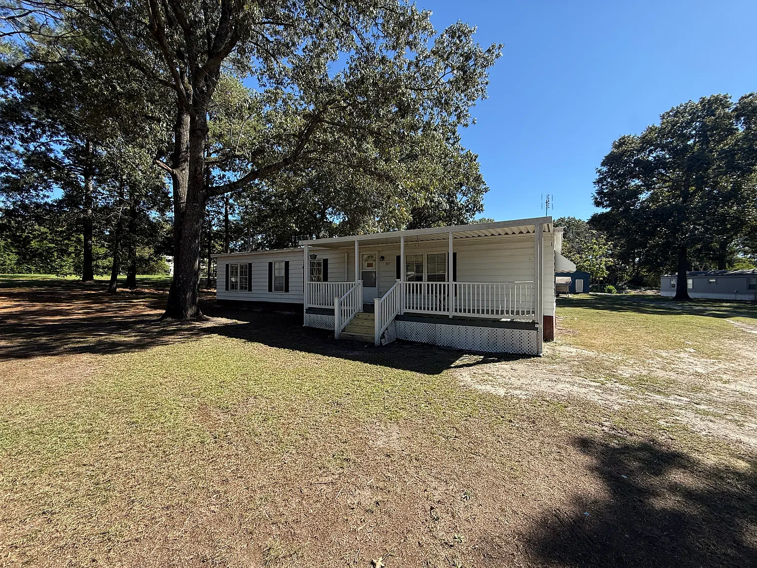 3 bed, 1344 sqft, $1,100 — Photo 2