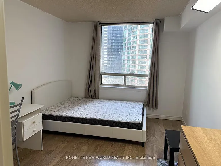 633 Bay St #1003 — Photo 16