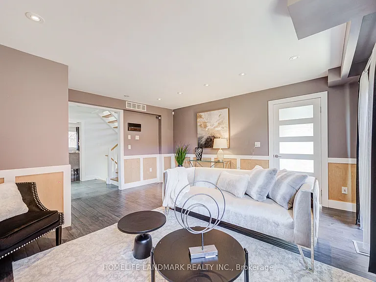 1608 Sherwood Forrest Cir — Photo 14