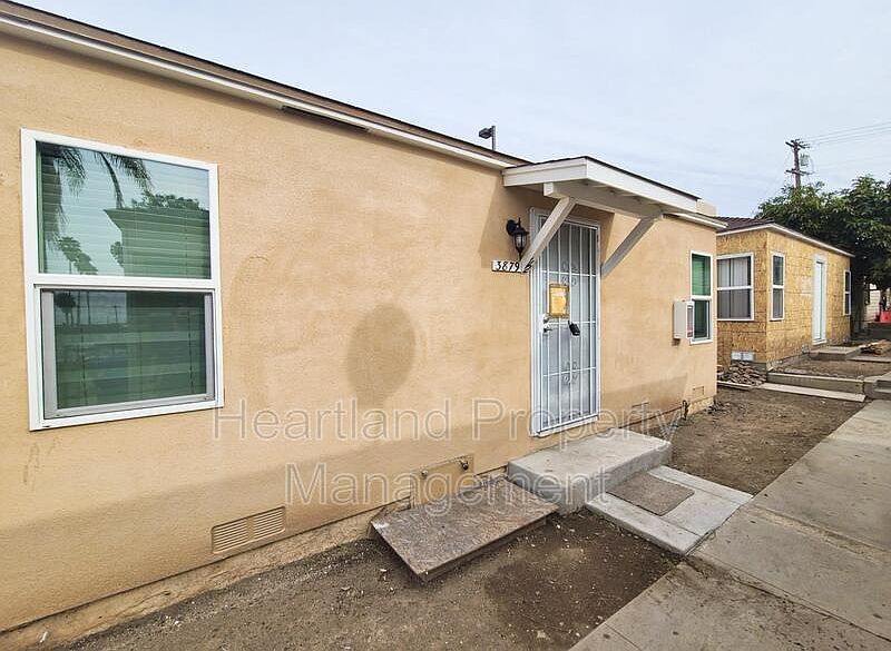 1st image of 3879 1/2 39th St