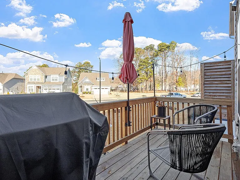 1014 Falling Rock Pl — Photo 4