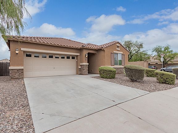 2nd image of 37032 W LEONESSA Avenue