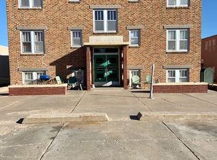 222 N 6th St, Wakeeney, KS 67672
