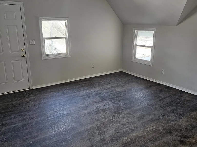 2213 Noble St #B — Photo 4