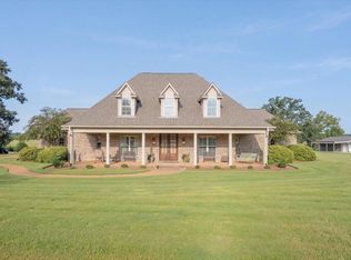 173 Winter Oaks Dr, Lamar, MS 38642