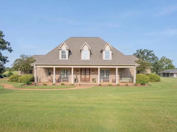 173 Winter Oaks Dr, Lamar, MS 38642