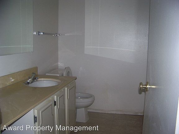 5th image of 4444 Eastgate Mall Unit 2