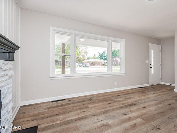 4th image of 10202 Moonlight Way