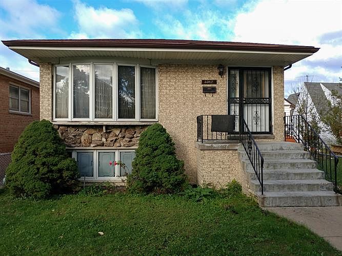 1st image of 3342 N Overhill Ave